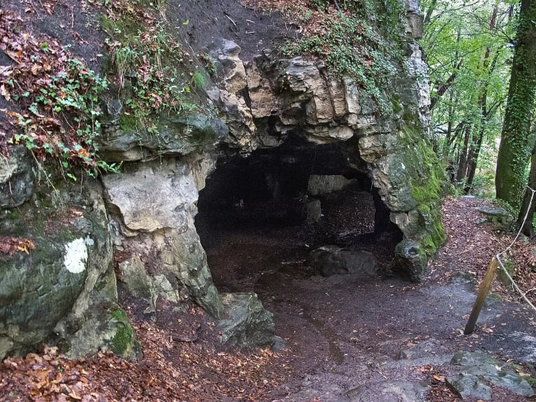 Entrée de la Huellee, dans les Mamerleeën près de Schoenfels. Image redimensionnée et convertie en WebP.